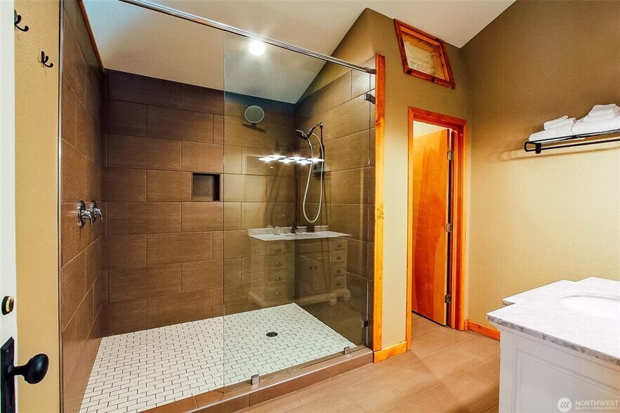 More Photos Of 19668 Highway 207, Leavenworth Hospitality For Sale