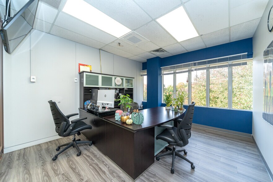 More Photos Of 663 E Crescent Ave, Ramsey Office For Lease