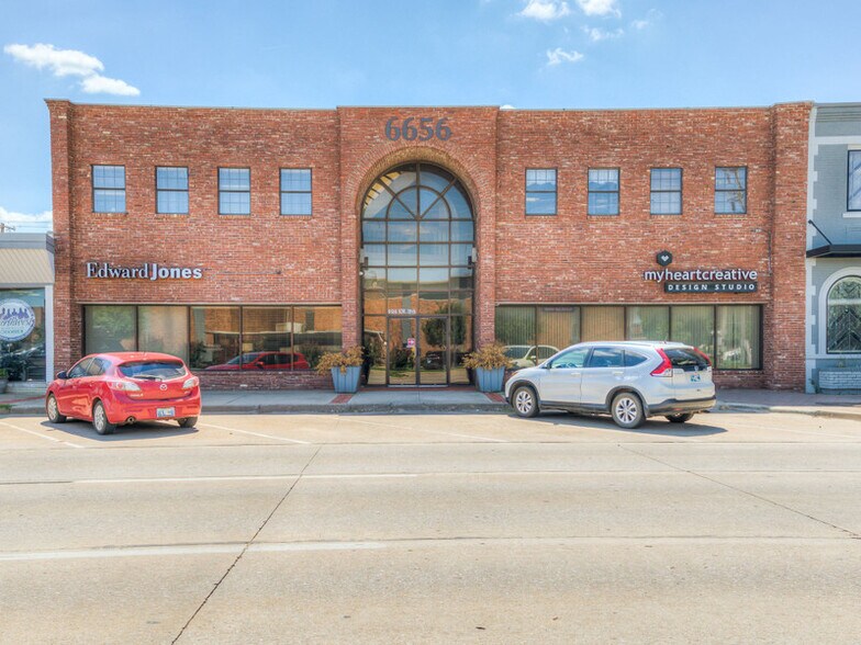 Primary Photo Of 6656 NW 39th Expy, Bethany Office For Lease