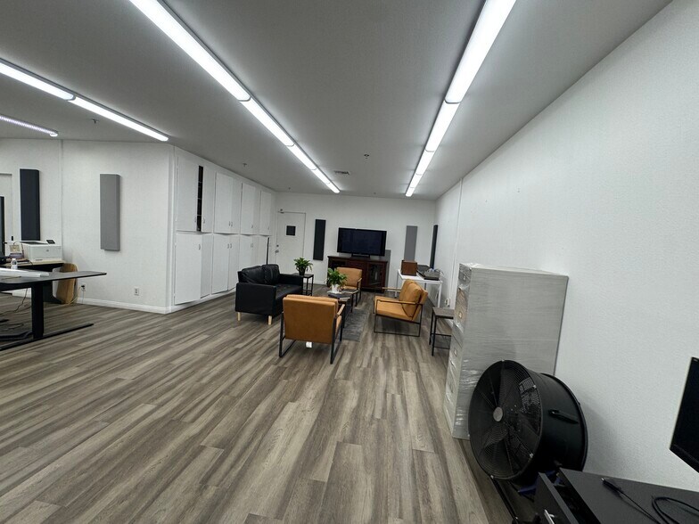 More Photos Of 2915 E Washington Blvd, Los Angeles Warehouse For Sale
