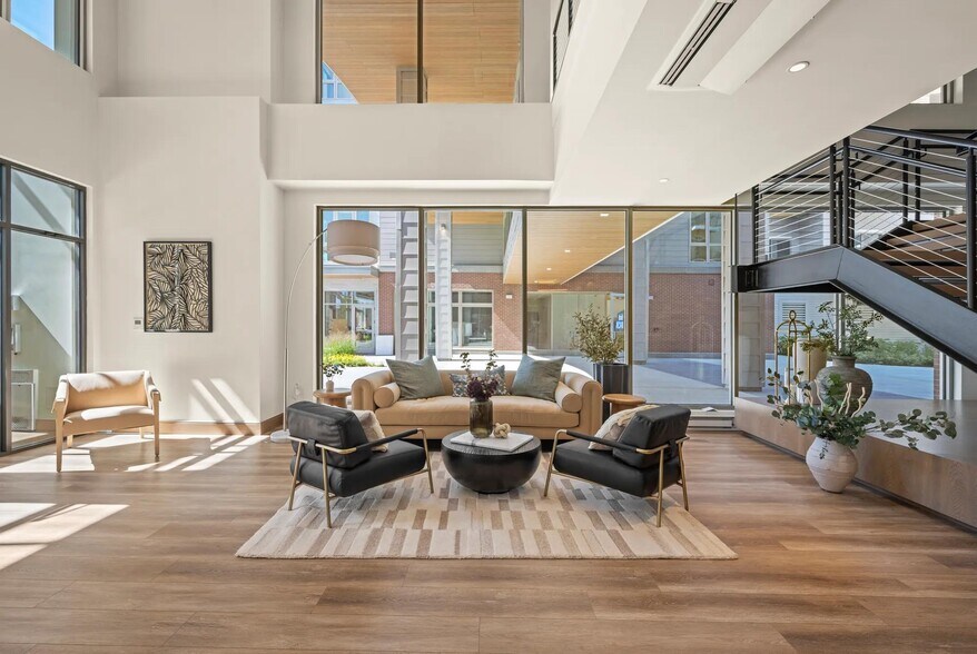 More Photos Of 2 Los Angeles St, Newton Apartments For Lease