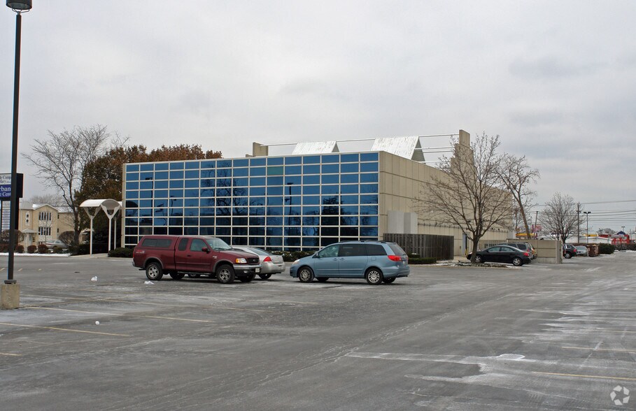 More Photos Of 4901 W 79th St, Burbank Medical For Sale