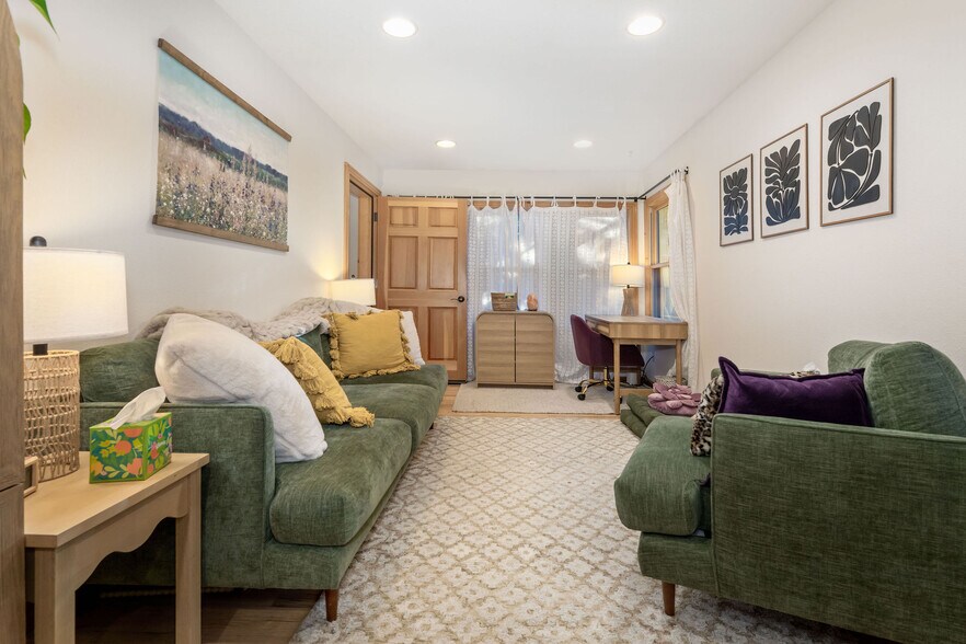 More Photos Of 825 Zion St, Nevada City Office For Sale