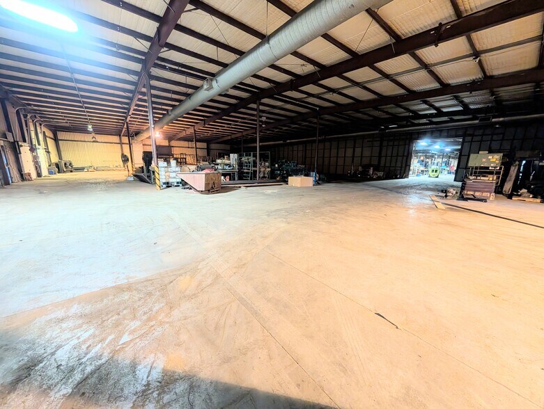 More Photos Of 1469 US Highway 59, Moran Manufacturing For Sale