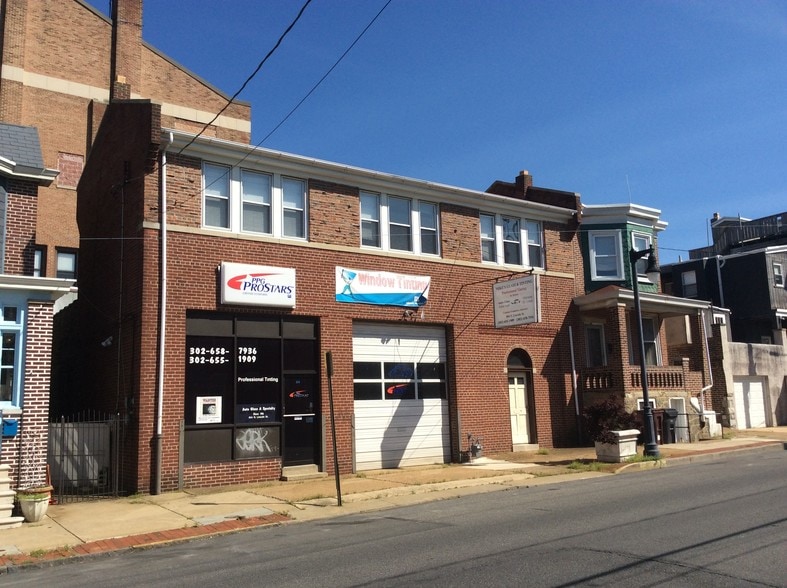 Primary Photo Of 804 N Lincoln St, Wilmington Storefront Retail Residential For Sale