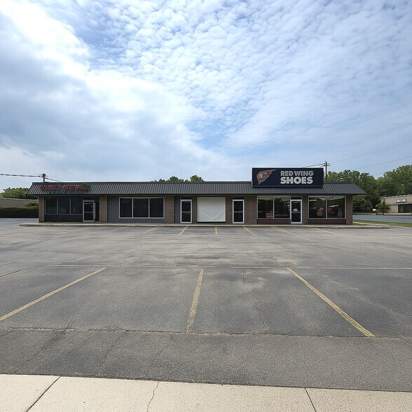 Primary Photo Of 6354 Transit Rd, Depew Health Club For Lease