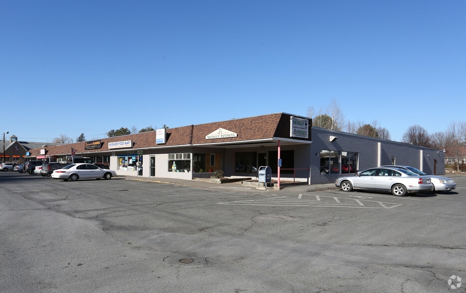 More Photos Of 314-326 College St, Amherst Unknown For Lease