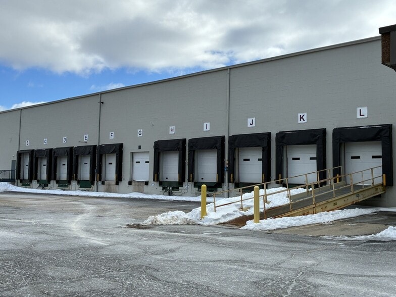 Primary Photo Of 35 Melanie Ln, Whippany Warehouse For Lease