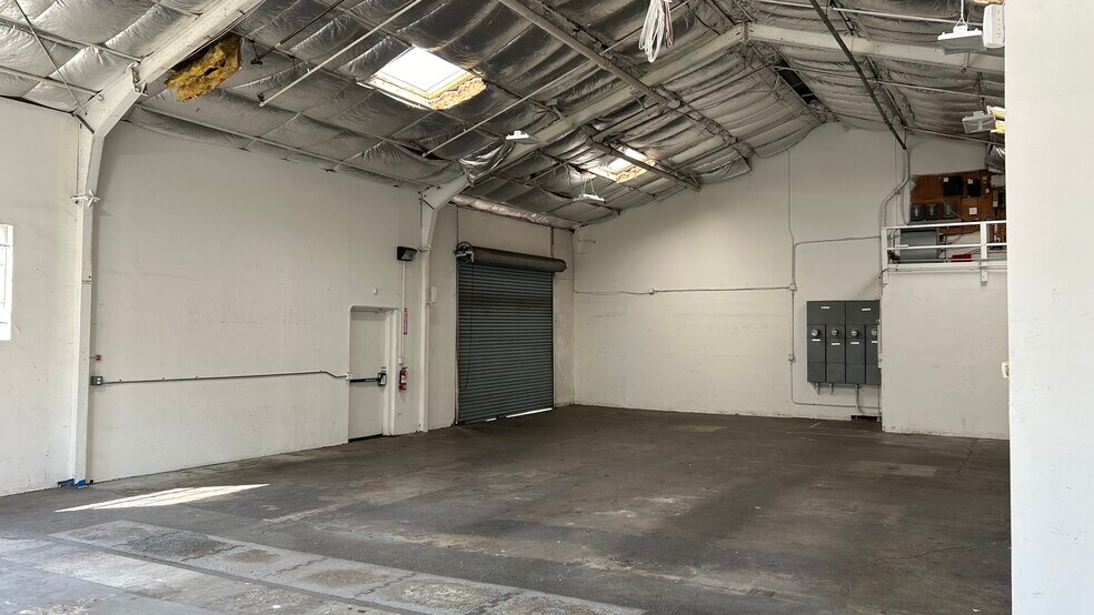 More Photos Of 3341-3347 La Cienega Pl, Los Angeles Warehouse For Lease