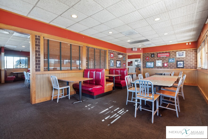 More Photos Of 2185 Post Oak, Marianna Fast Food For Sale