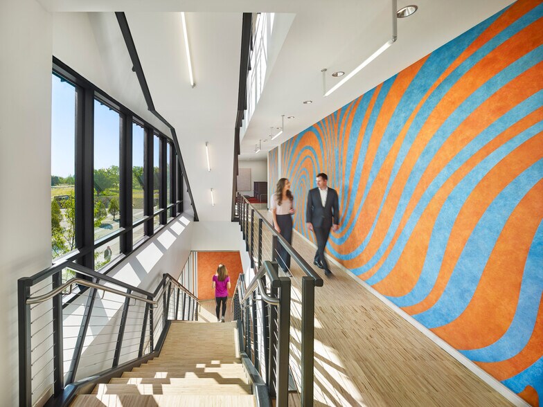 More Photos Of 201 Rouse Blvd, Philadelphia Medical For Lease