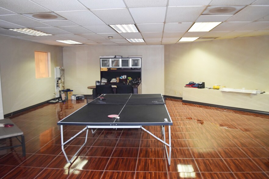 More Photos Of 2182 Maple Privado, Ontario Warehouse For Sale