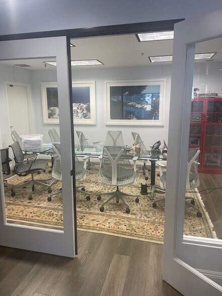 More Photos Of 5724-5726 La Jolla Blvd, La Jolla Apartments For Lease