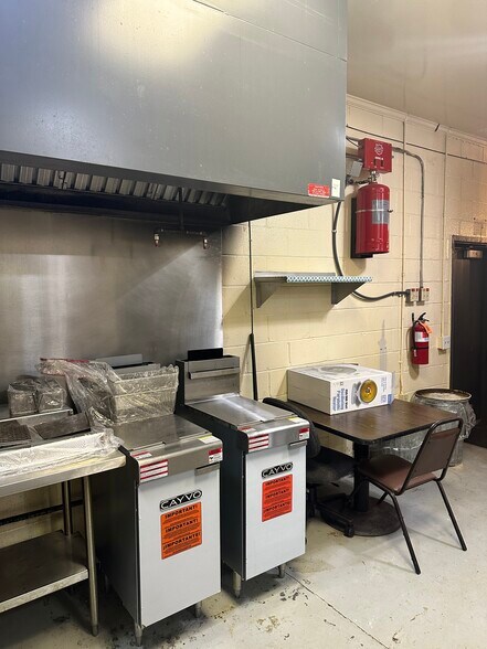 More Photos Of 1030 Dry Branch Rd, Hopkins General Retail For Sale