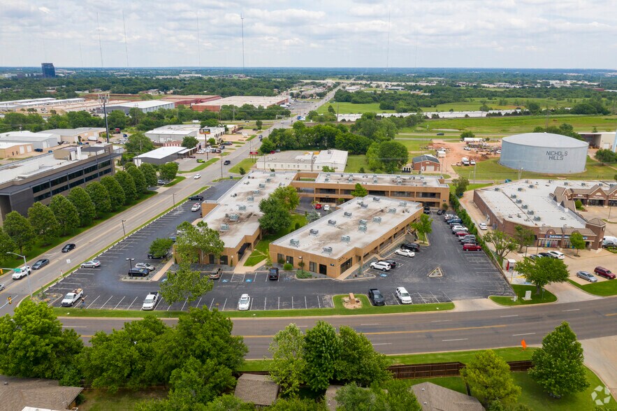 More Photos Of 1000 W Wilshire Blvd, Oklahoma City Coworking Space