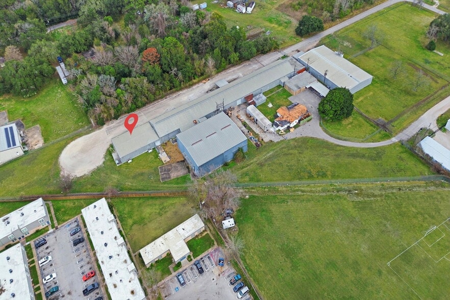 More Photos Of 13025 Fadeway ln, Houston Industrial For Lease