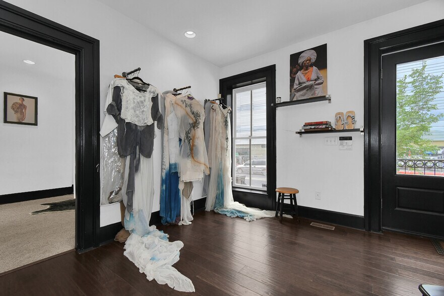 More Photos Of 391 E Livingston Ave, Columbus Office Residential For Sale