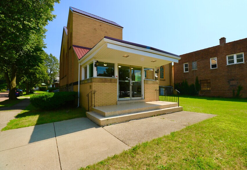 More Photos Of 3189 Main St, Buffalo Religious Facility For Sale