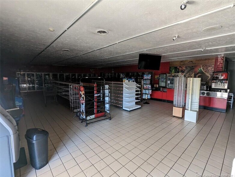 More Photos Of 526 Aberdeen Rd, Raeford Service Station For Sale