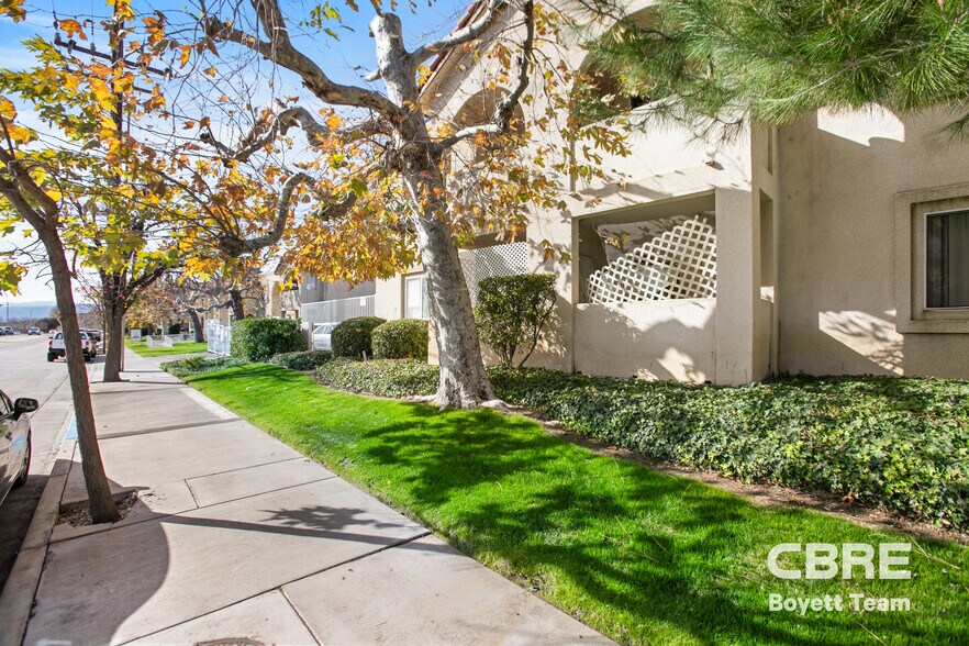 More Photos Of 31657 Ridge Route Rd, Castaic Apartments For Sale