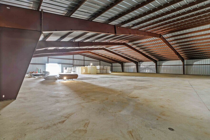 More Photos Of 22245 Mitchell Blvd, California City Warehouse For Lease