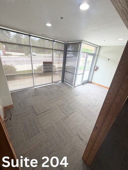 More Photos Of 6500 University Ave, Windsor Heights Apartments For Lease