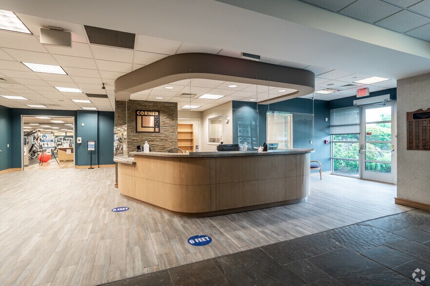 More Photos Of 847 Easton Rd, Warrington Office For Sale