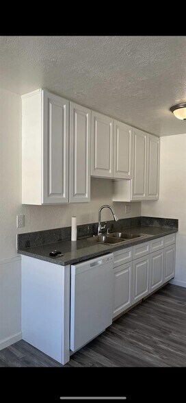 More Photos Of 6004-6012 Gloria Dr, Sacramento Apartments For Sale