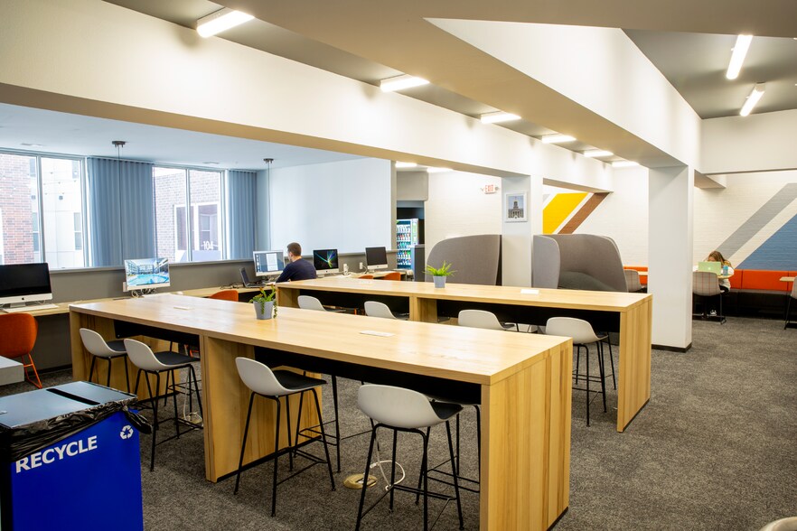 More Photos Of 104 E 7th St, Coralville Apartments For Lease