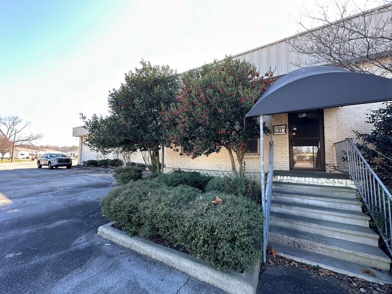More Photos Of 4330 Florence St, Birmingham Distribution For Sale