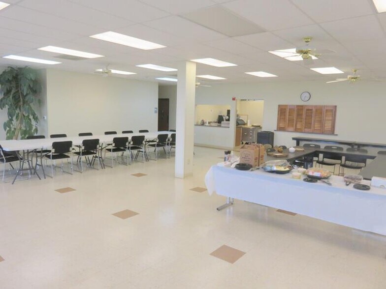 More Photos Of 4900 SE Loop 820, Fort Worth Office For Lease