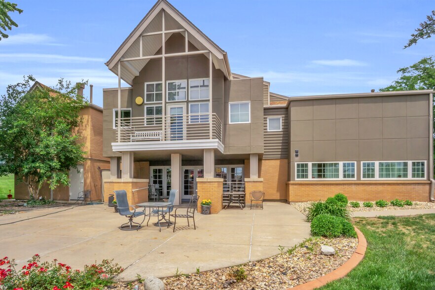 Primary Photo Of 4107 Central Ave, Kearney Assisted Living For Sale