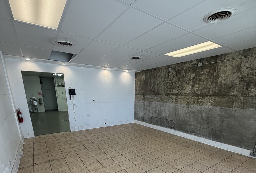 More Photos Of 9301-9311 W Pico Blvd, Los Angeles Unknown For Lease