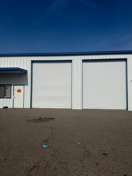 Primary Photo Of 17981 Ideal Pkwy, Manteca Flex For Lease
