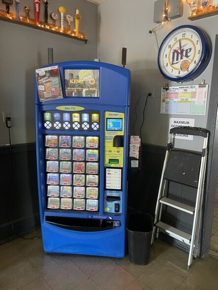 More Photos Of 300 Carew St, Chicopee Restaurant For Sale