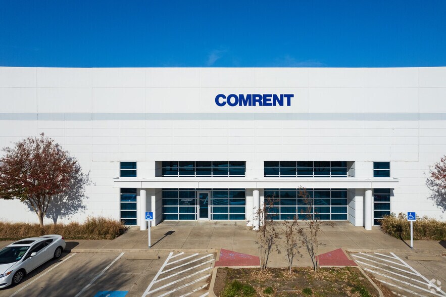 More Photos Of 800 Henrietta Creek Rd, Roanoke Warehouse For Lease