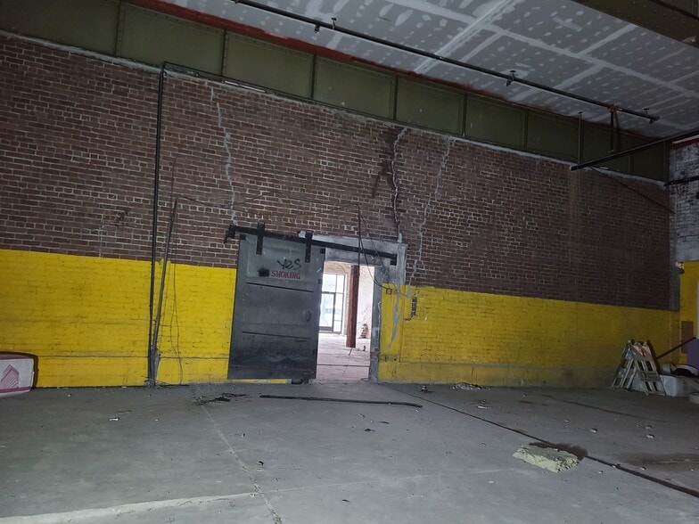 More Photos Of 242 N Sutter St, Stockton Apartments For Sale