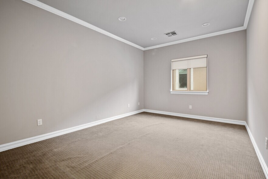 More Photos Of 6281 E 120th Ct, Tulsa Medical For Lease