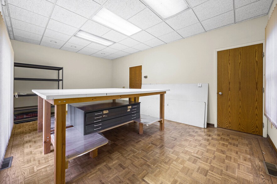 More Photos Of 61E Monroe Ave, Pittsford Medical For Sale