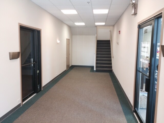 More Photos Of 5035-5075 Shoreline Rd, Lake Barrington General Retail For Lease