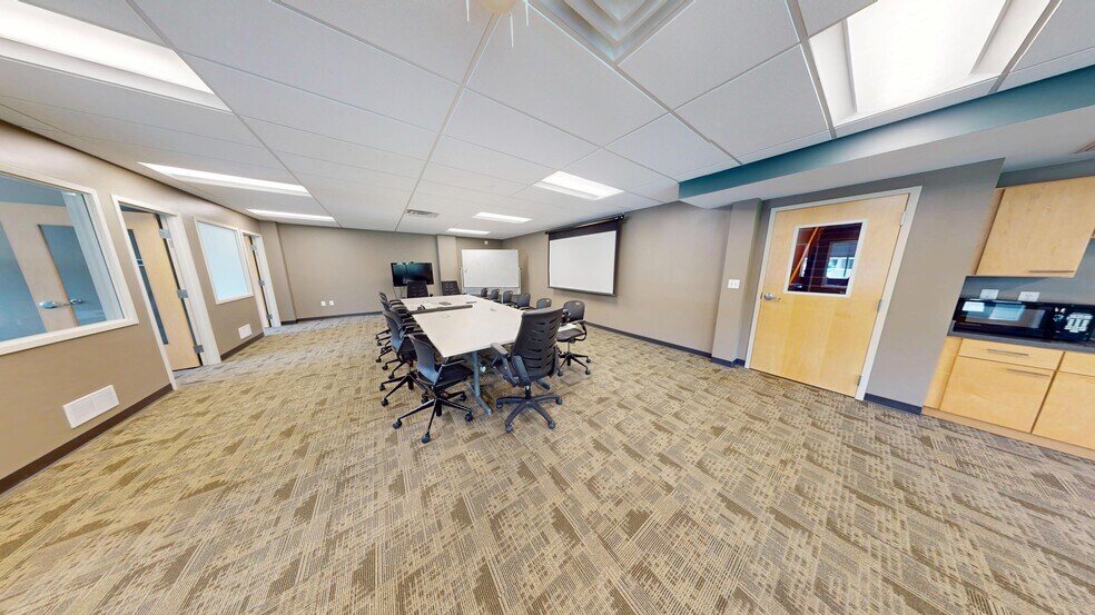 More Photos Of 3344 Grand Ridge Dr NE, Grand Rapids Medical For Lease