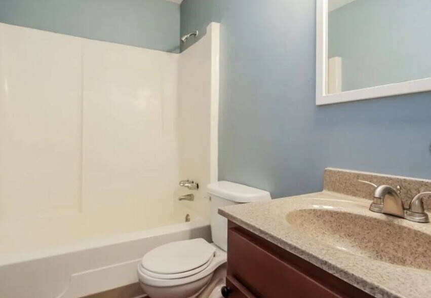 550 E Cass St, Schoolcraft, MI 49087 Apartments For Sale