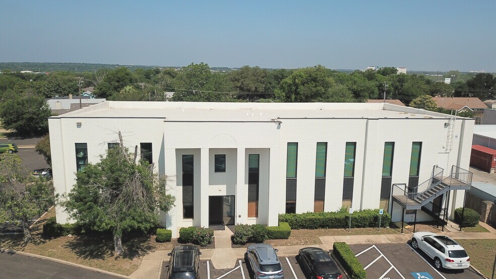 Primary Photo Of 12414 Alderbrook Dr, Austin Medical For Lease