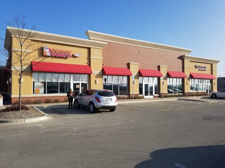 More Photos Of 239-253 S Weber Rd, Romeoville Freestanding For Lease