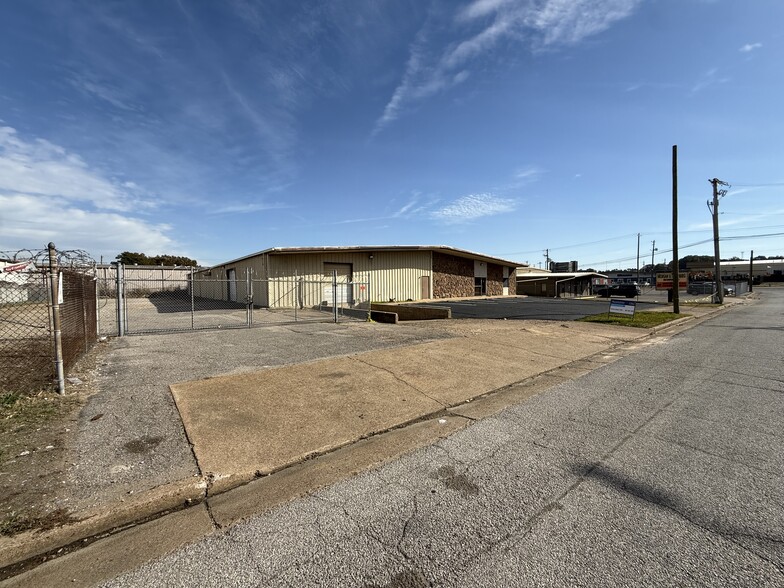 Primary Photo Of 4068 Hatcher Cir, Memphis Warehouse For Sale