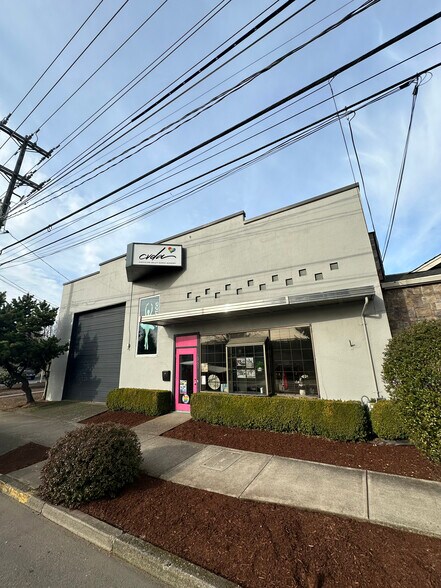 Primary Photo Of 1363 Edgewater St NW, Salem Storefront Retail Office For Lease