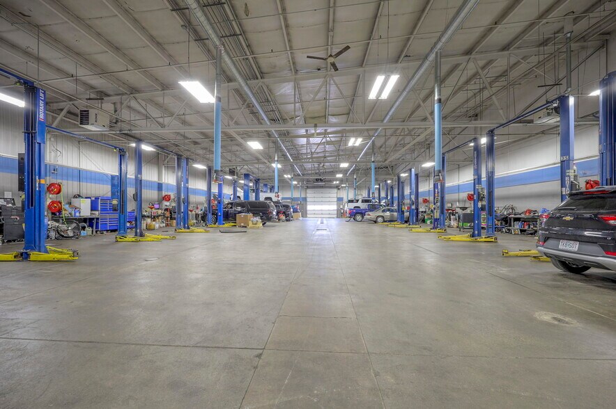 More Photos Of 3921 Frederick Ave, Saint Joseph General Retail For Sale