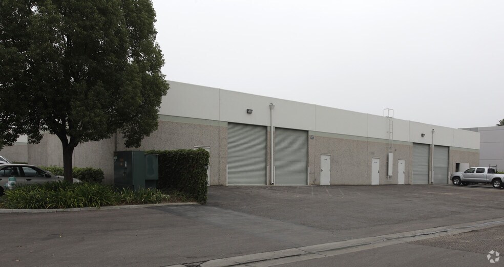 More Photos Of 370 N Palm St, Brea Unknown For Lease