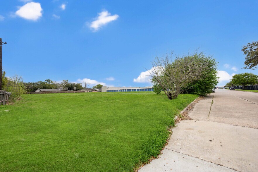 More Photos Of 8905 Hinman st, Houston Land For Sale