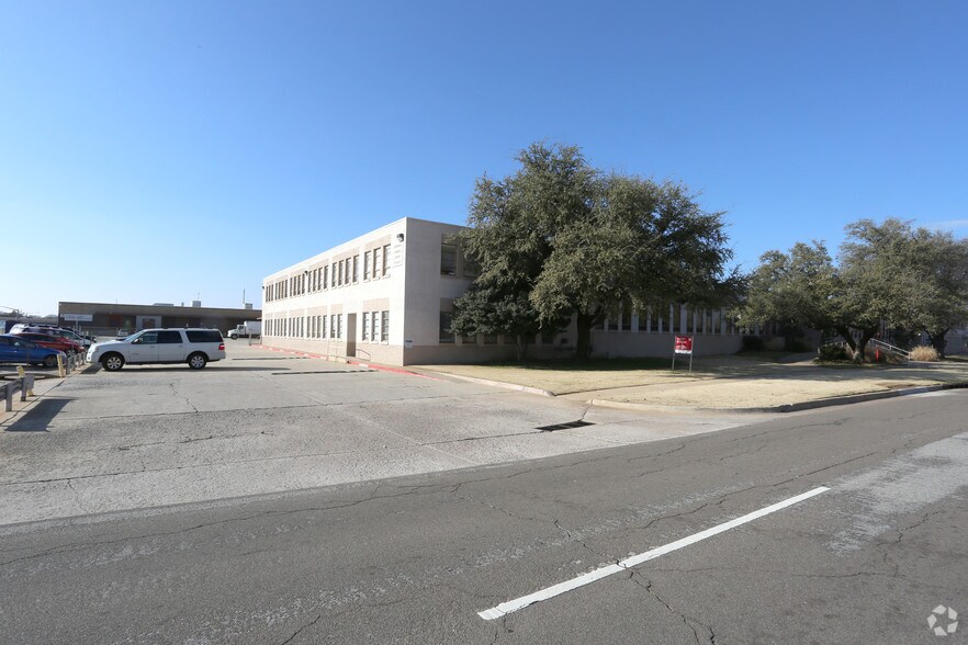 More Photos Of 3813-3817 N Santa Fe Ave, Oklahoma City Light Manufacturing For Lease